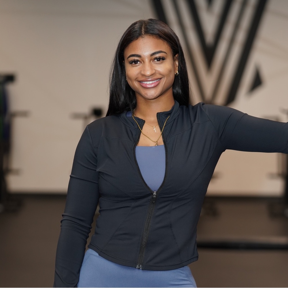 Meet your Posher, Elisha